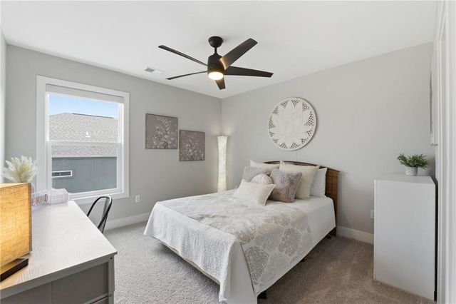 25189 W 141st Terrace, Olathe, KS 66061