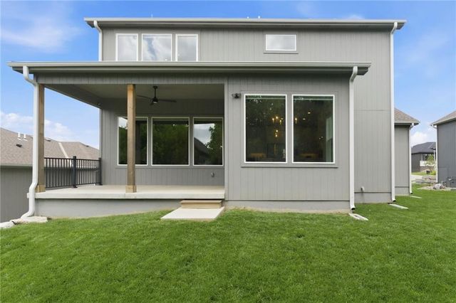 25189 W 141st Terrace, Olathe, KS 66061