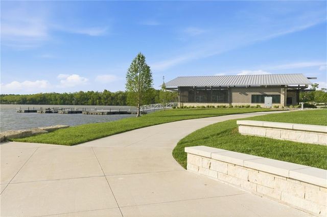 25189 W 141st Terrace, Olathe, KS 66061