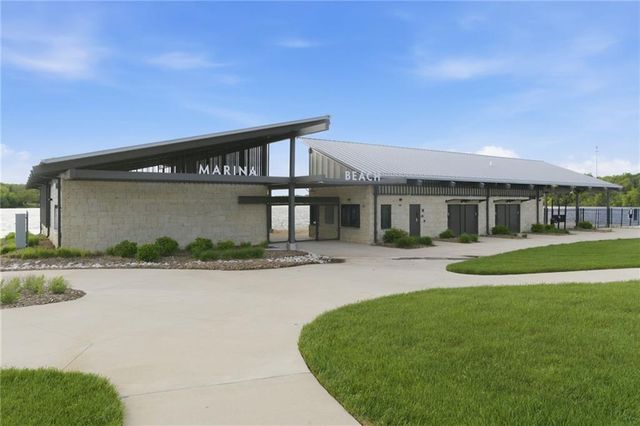 25189 W 141st Terrace, Olathe, KS 66061