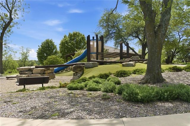 25189 W 141st Terrace, Olathe, KS 66061