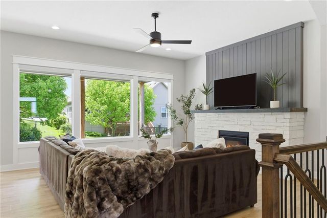 25189 W 141st Terrace, Olathe, KS 66061