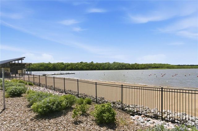 25189 W 141st Terrace, Olathe, KS 66061