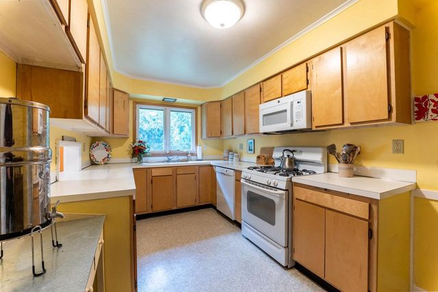 25 Hiawatha Circle, Madison, WI 53711