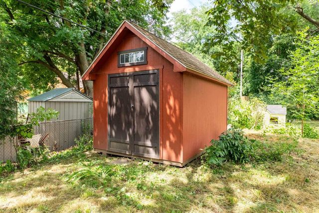 25 Hiawatha Circle, Madison, WI 53711