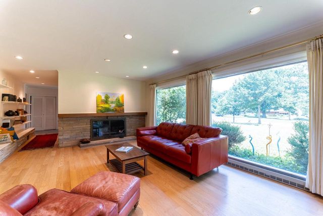 25 Hiawatha Circle, Madison, WI 53711