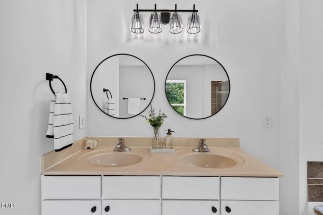 4007 Jockey Club Circle, Cary, NC 27519