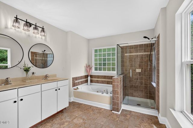 4007 Jockey Club Circle, Cary, NC 27519