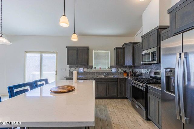 247 HERTS Way, El Paso, TX 79928