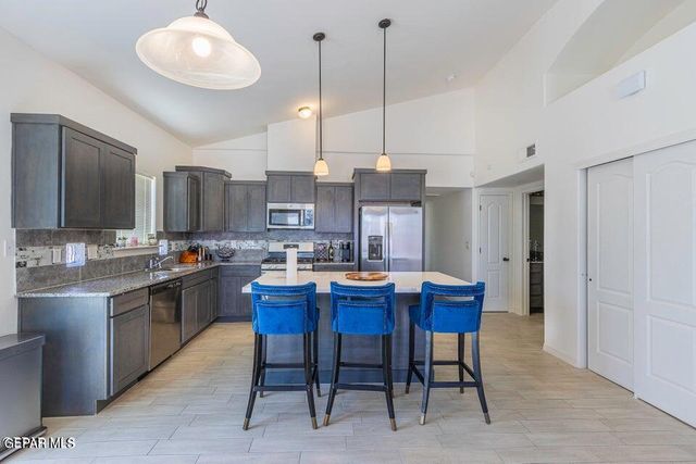 247 HERTS Way, El Paso, TX 79928