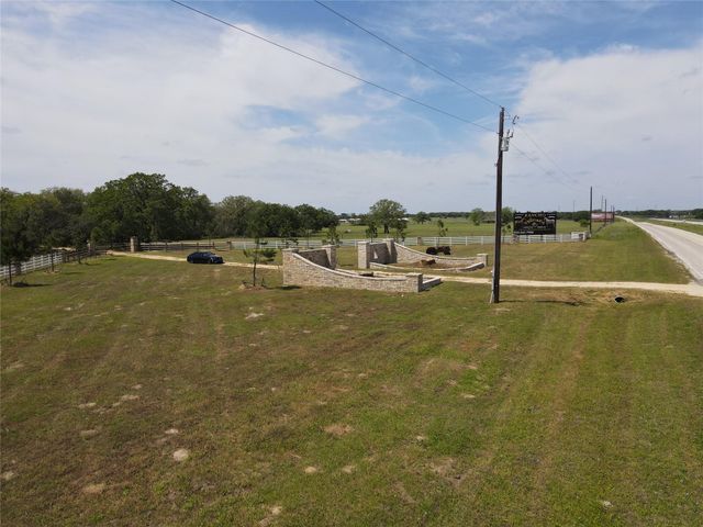2512 Interstate 10, Weimar, TX 78962