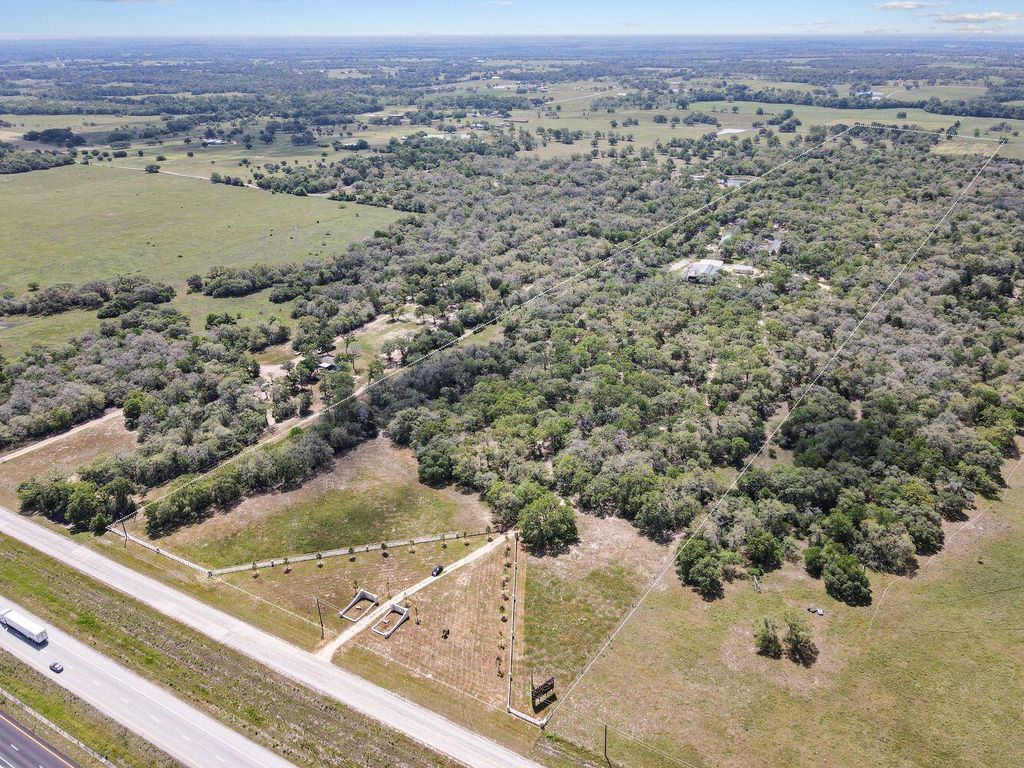 2512 Interstate 10, Weimar, TX 78962