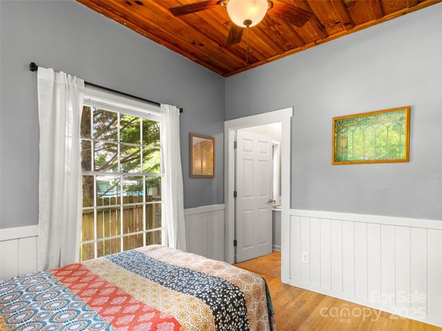 707 Miami Terrace, Hendersonville, NC 28791
