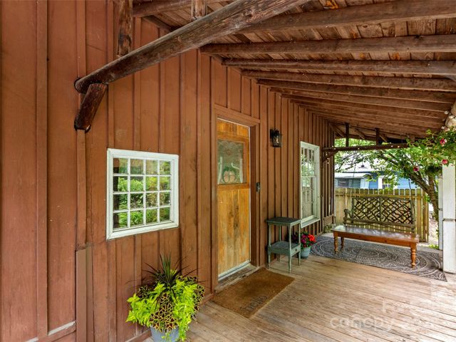 707 Miami Terrace, Hendersonville, NC 28791