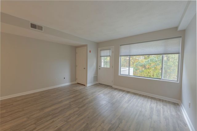 100 Merrimack Ave 53, Dracut, MA 01826