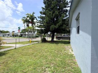 1106 NW 2nd Street, Dania Beach, FL 33004