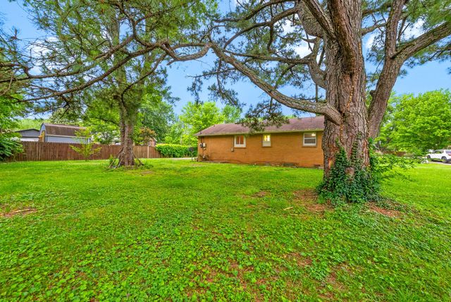 108 Charlemagne Blvd, Clarksville, TN 37042