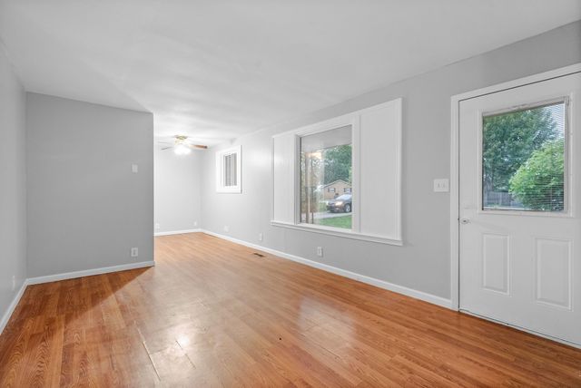 108 Charlemagne Blvd, Clarksville, TN 37042