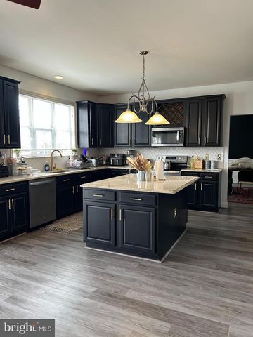 3002 WILDFLOWER DR, La Plata, MD 20646