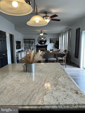 3002 WILDFLOWER DR, La Plata, MD 20646