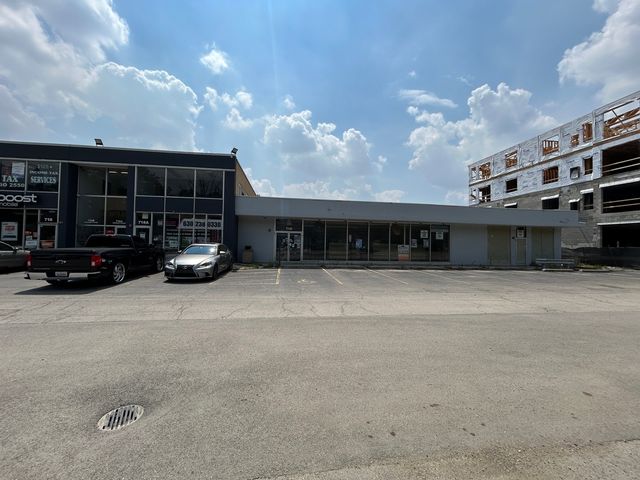 714 W Irving Park Road 718, Bensenville, IL 60106