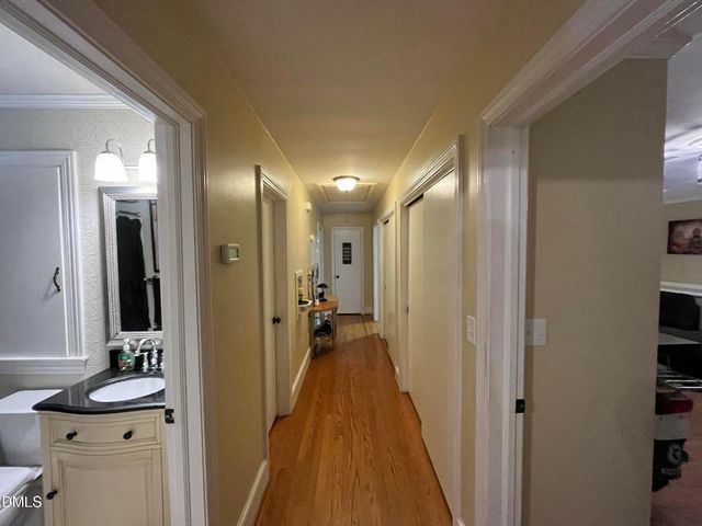 523 Wildwood Lane, Burlington, NC 27215