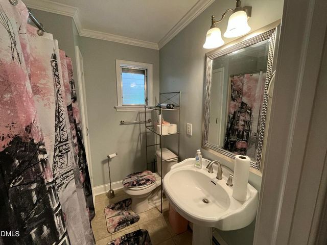 523 Wildwood Lane, Burlington, NC 27215