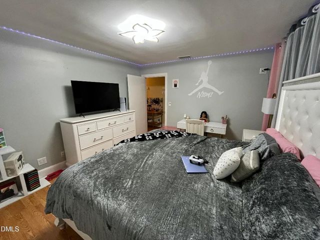 523 Wildwood Lane, Burlington, NC 27215