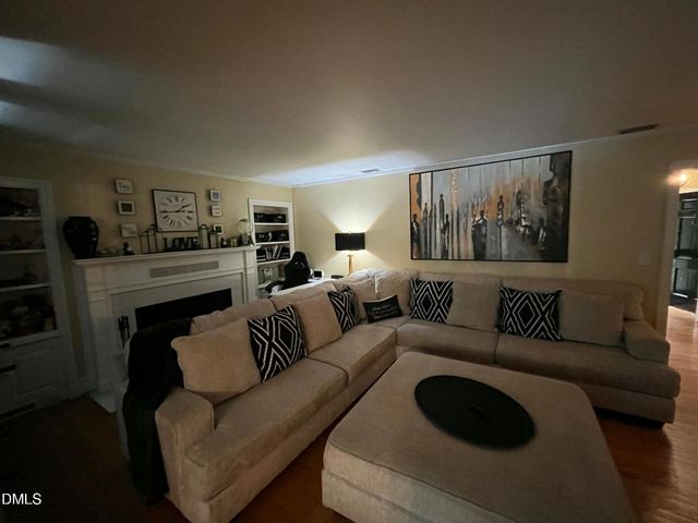 523 Wildwood Lane, Burlington, NC 27215