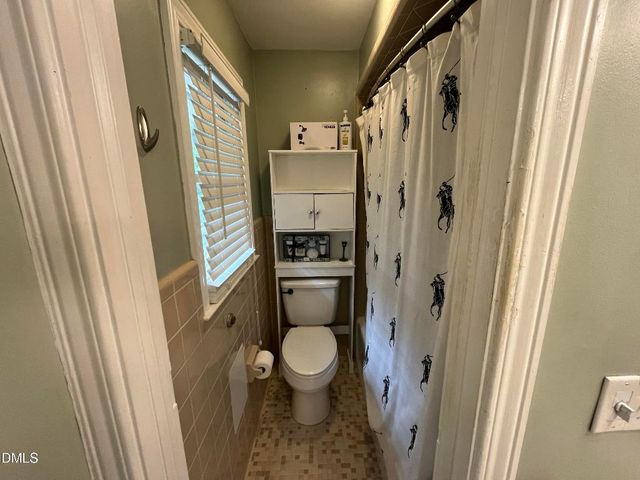 523 Wildwood Lane, Burlington, NC 27215