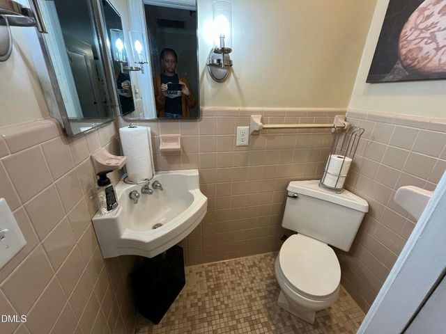 523 Wildwood Lane, Burlington, NC 27215