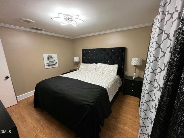 523 Wildwood Lane, Burlington, NC 27215