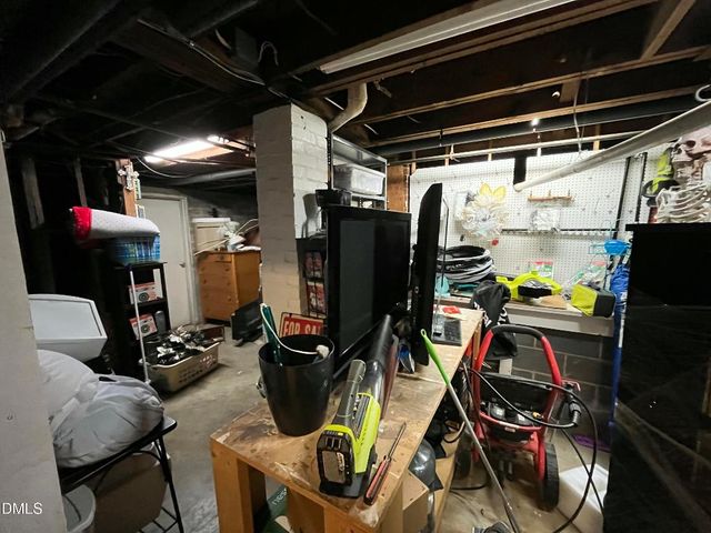 523 Wildwood Lane, Burlington, NC 27215