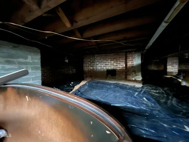 523 Wildwood Lane, Burlington, NC 27215