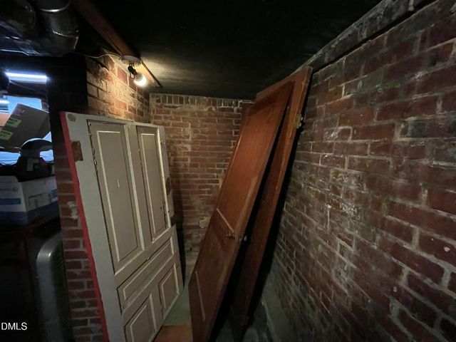 523 Wildwood Lane, Burlington, NC 27215