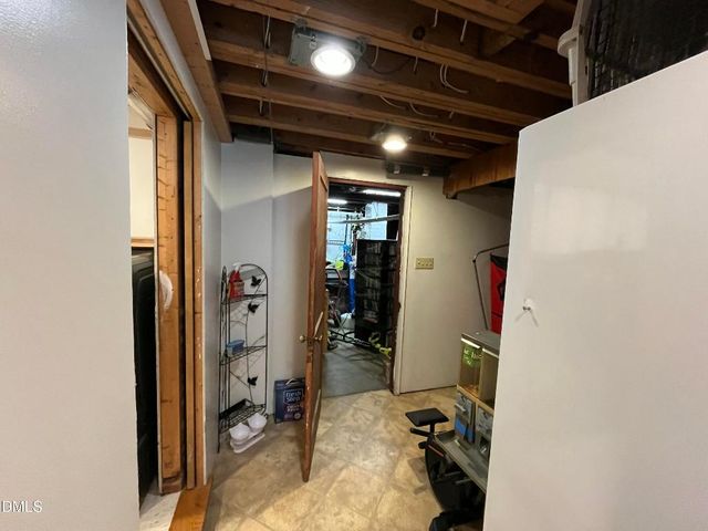 523 Wildwood Lane, Burlington, NC 27215