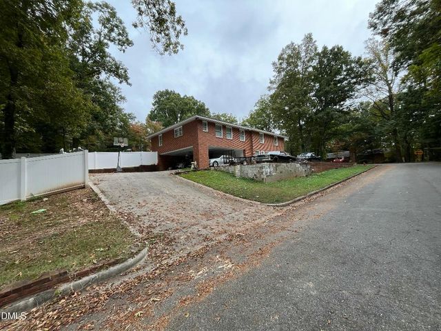 523 Wildwood Lane, Burlington, NC 27215