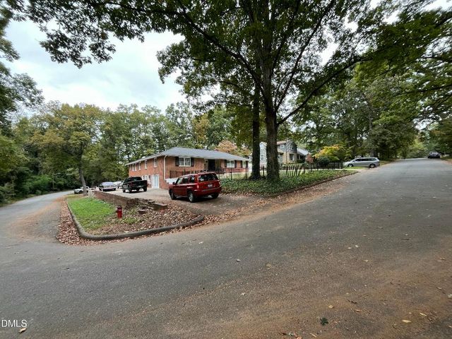 523 Wildwood Lane, Burlington, NC 27215