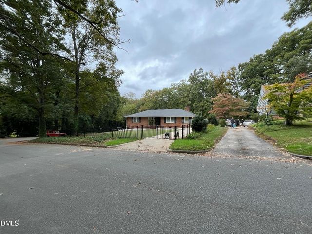 523 Wildwood Lane, Burlington, NC 27215