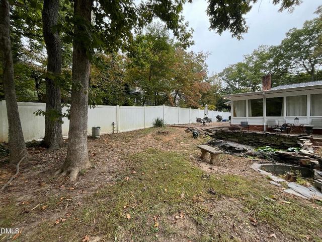 523 Wildwood Lane, Burlington, NC 27215