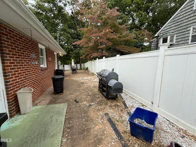 523 Wildwood Lane, Burlington, NC 27215