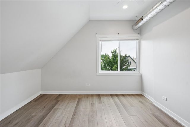 2909 N Ridgeway Avenue 2, Chicago, IL 60618