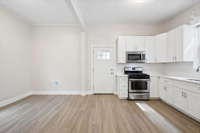 2909 N Ridgeway Avenue 2, Chicago, IL 60618