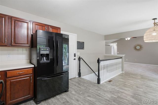 2021 Twin Fawns Court, St Peters, MO 63376