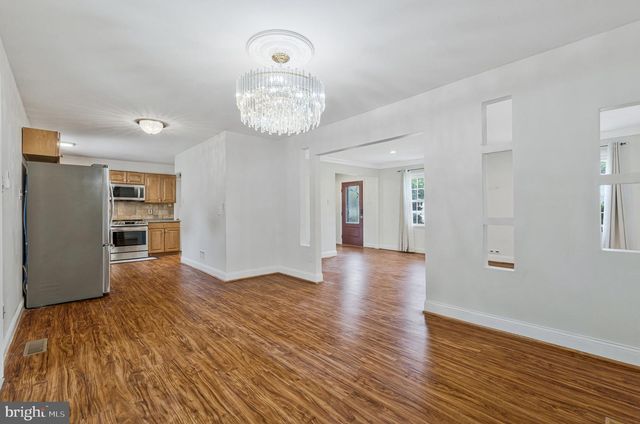 1107 TREESIDE LN, Herndon, VA 20170