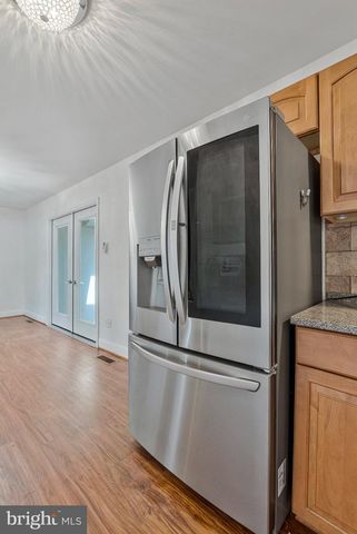 1107 TREESIDE LN, Herndon, VA 20170