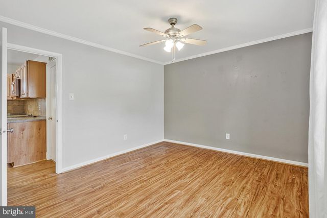 1107 TREESIDE LN, Herndon, VA 20170