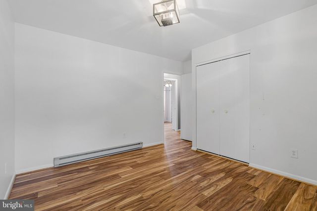 1107 TREESIDE LN, Herndon, VA 20170