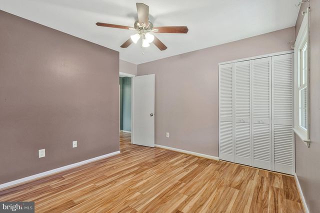 1107 TREESIDE LN, Herndon, VA 20170