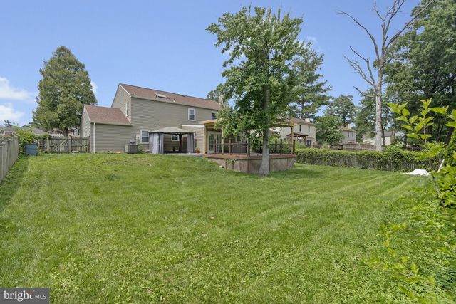 1107 TREESIDE LN, Herndon, VA 20170